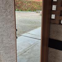 Scarpiera color legno con specchio grande