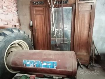 Generatore d'aria calda a gasolio.