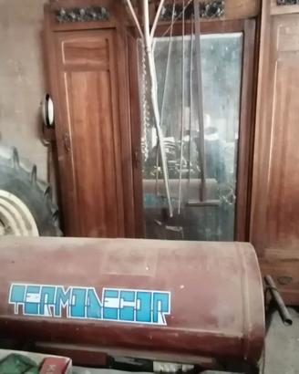 Generatore d'aria calda a gasolio.