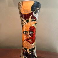 Vaso in vetro dipinto a mano