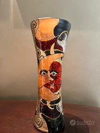 Vaso in vetro dipinto a mano