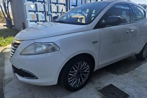 Lancia Ypsilon - Motore Fuso - tutta prima vernice