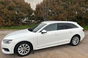 AUDI A4 Avant 40 g-tron S tronic