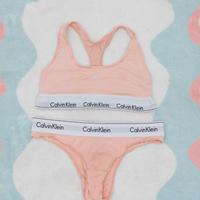 Completo top sportivo e slip Calvin Klein S rosa