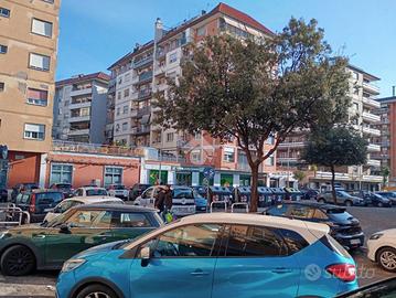 NEGOZIO A ROMA