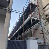 Ponteggi a perni 160 mq completi di pedane