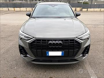 Audi Q3 sline identity black