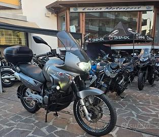 Honda Transalp 650 tua a 65 euro al mese poi decid