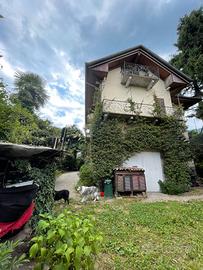 Villa storica con vista lago a stresa