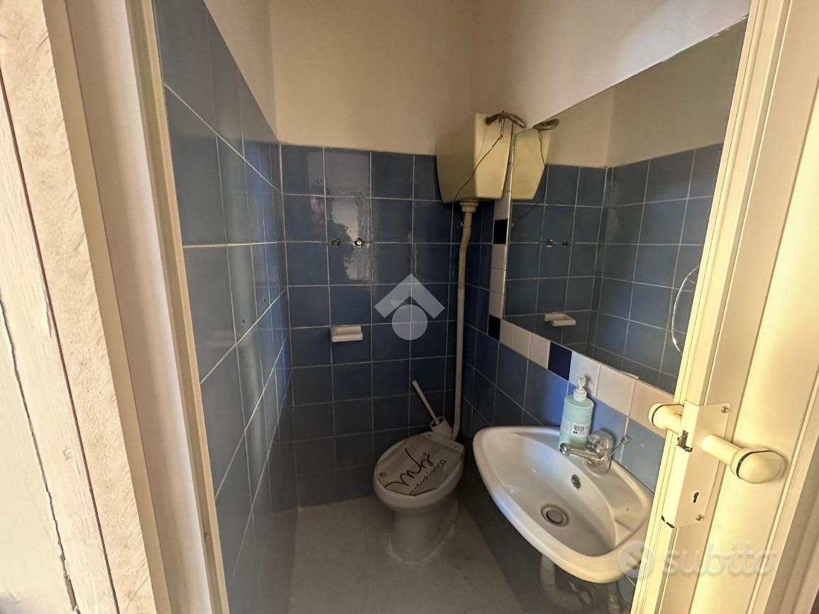 NEGOZIO A NAPOLI - Altro