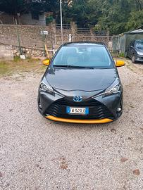 Toyota Yaris Hybrid 