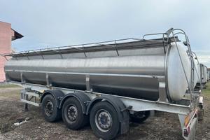 Semirimorchio menci con cisterna in acciaio da 210