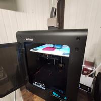 Zortrax M200 con chiusura superiore 