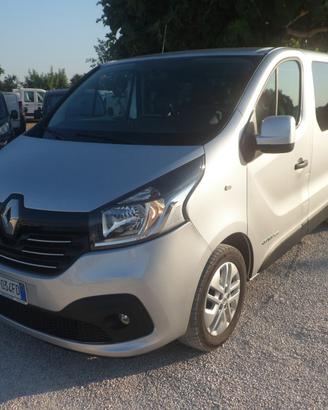 Renault Trafic 9 posti