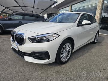 Bmw 116 116d 5p. Business Advantage