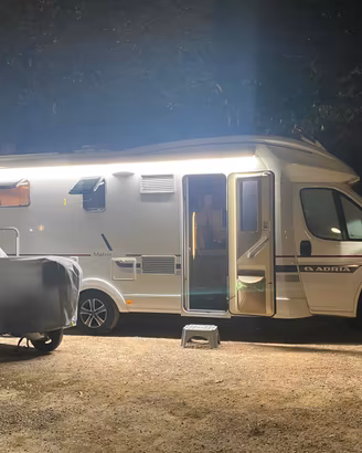 Adria axess 670 sp