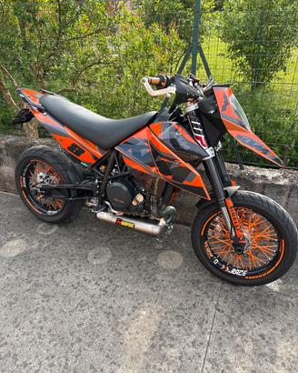 Ktm 690 Supermoto Lc4