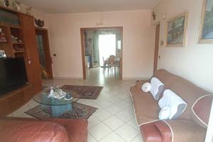 Appartamento di 135 m² con più di 5 locali e box a