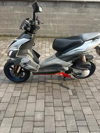 Scooter aprilia sr50