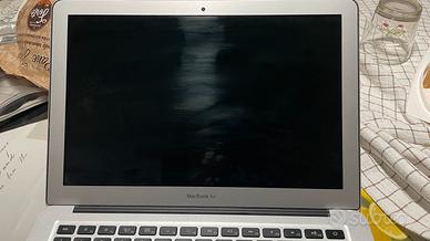 MacBook Air 13" (2017) -8GB RAM