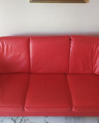 divano pelle rossa
