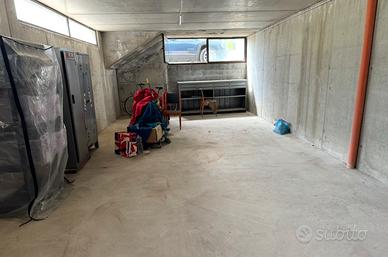 Box Aprica Mq59 finestrato