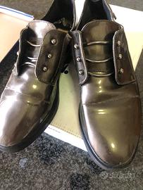 Scarpe cromate color bronzo