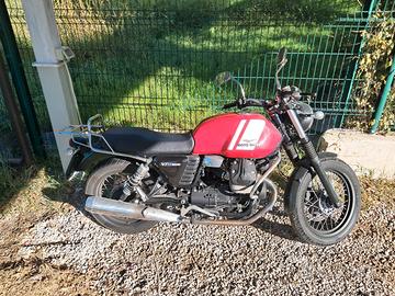 Moto Guzzi V7 II - 2016