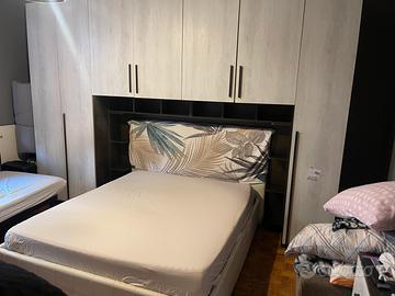 Armadio + cassettiera + specchio (no letto)