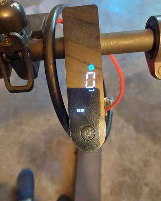 monopattino a batteria 