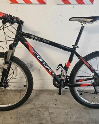 MTB Lee Cougan 26 front con accessori