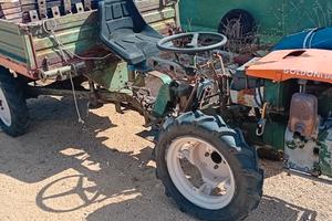 Trattore più motoagricola