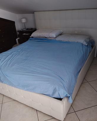 letto matrimoniale con rete a doghe