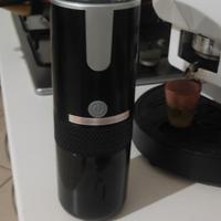 macchina da caffè a capsule portatile