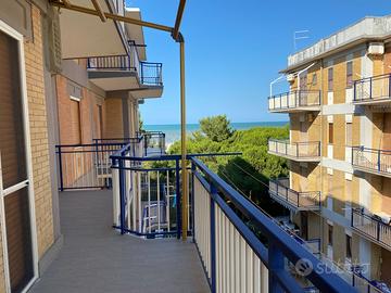 Appartamento trilocale vista mare