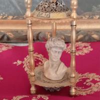 Altarino con busto in marmo vintage 