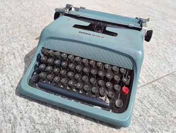 Macchina da scrivere Olivetti Studio 44