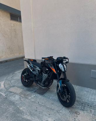 Ktm duke 790