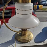 Lampada fa tavolo in stile o abat-jour