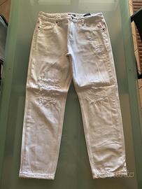 Cropped Fit Jeans