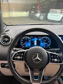 Mercedes GLA 200d Sport-Unico Proprietario