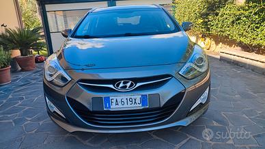 Hyundai i40 wagon 1.7crdi business anno 2015 136CV