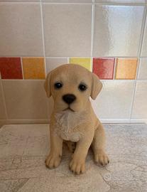 Pupazzo Labrador biondo in resina