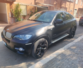 BMW X6 Nero Opaco. Cuopè. Interni in pelle beige