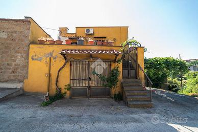 3 LOCALI A VITERBO