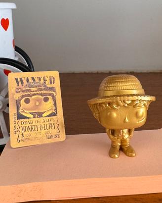Luffy oro kinder joy one piece