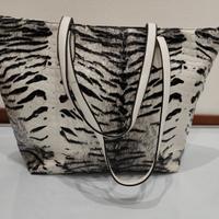 borsa zebrata con tasche interne nuovo