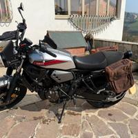 XSR 700, perfetta, 8885 km.