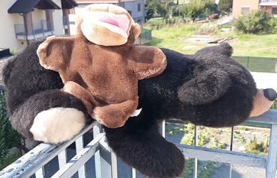 2 Peluche Scimmietta e Orso  SCIMMIETTA E ORSO