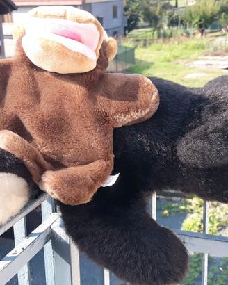 2 Peluche Scimmietta e Orso  SCIMMIETTA E ORSO
